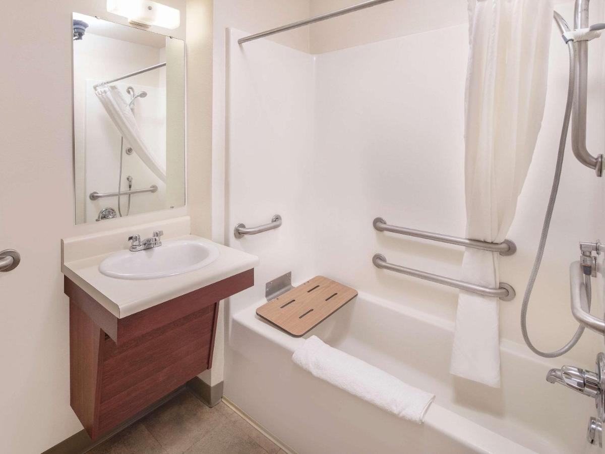 Woodspring Suites Louisville Clarksville Exterior photo