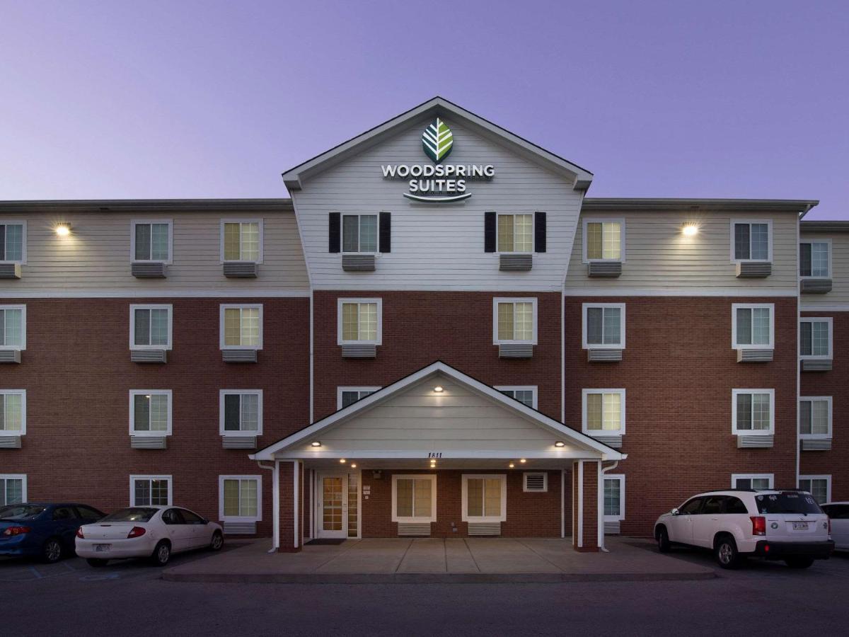 Woodspring Suites Louisville Clarksville Exterior photo