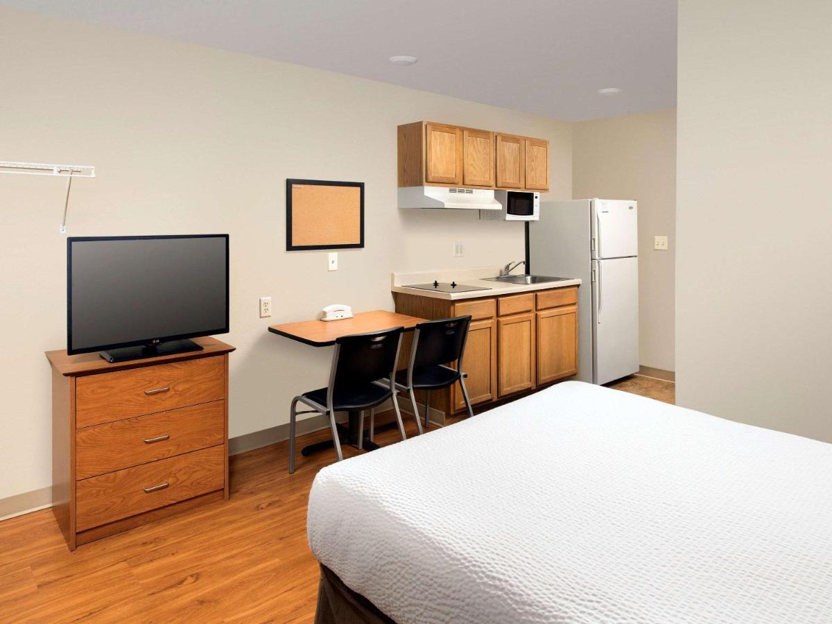 Woodspring Suites Louisville Clarksville Exterior photo