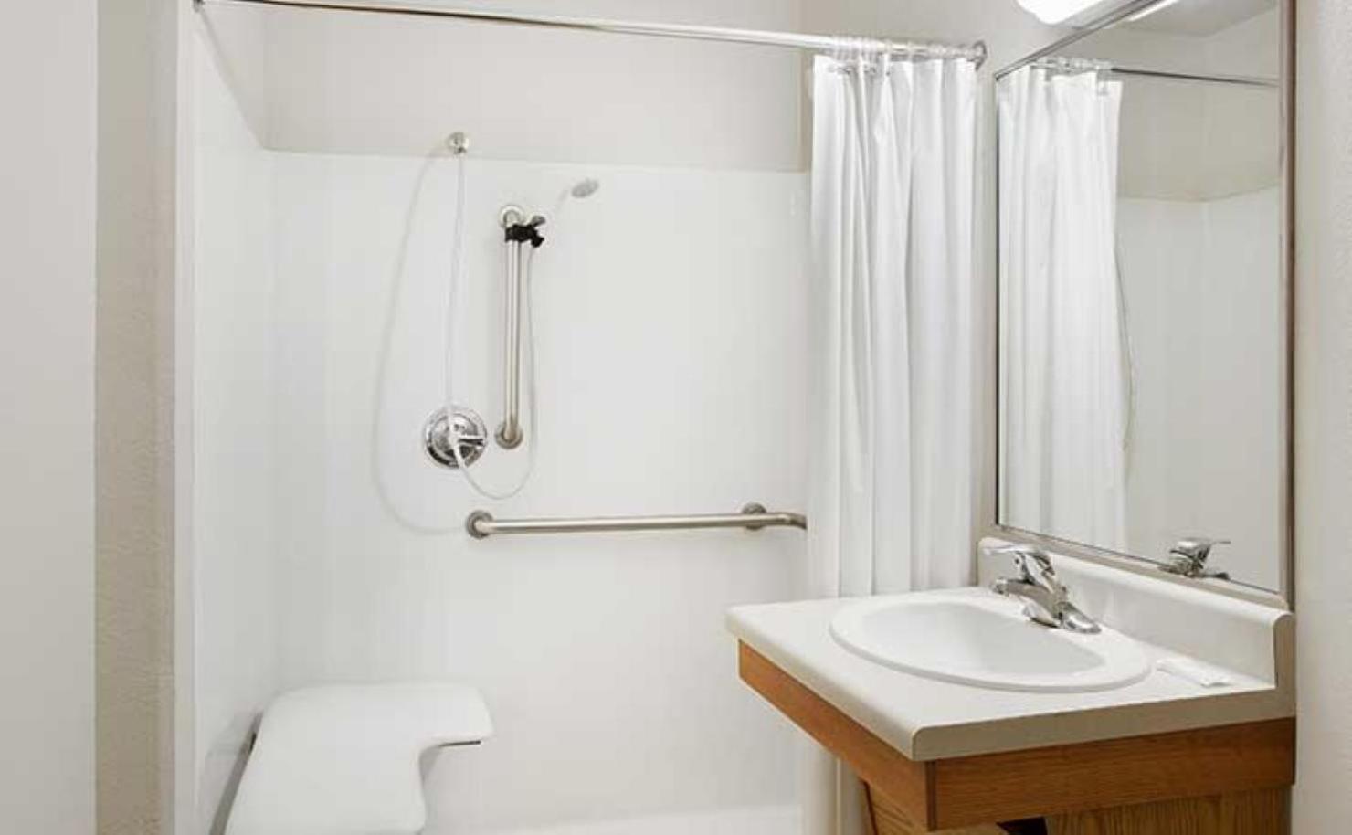 Woodspring Suites Louisville Clarksville Exterior photo
