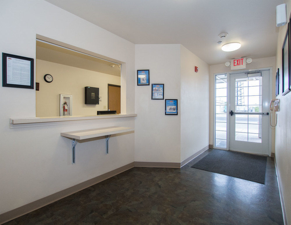 Woodspring Suites Louisville Clarksville Exterior photo
